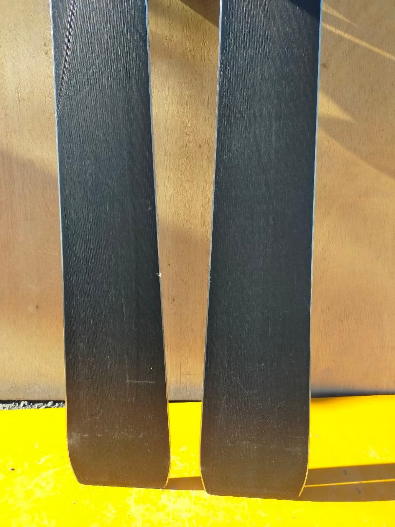 Atomic アトミック Redster 9i 168 スキー板バインディング付