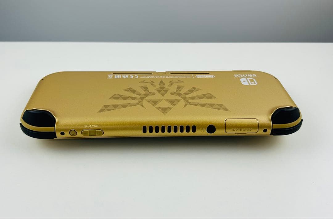 ほぼ新品 Nintendo スイッチ ライト ハイラルエディション ゼルダの伝説