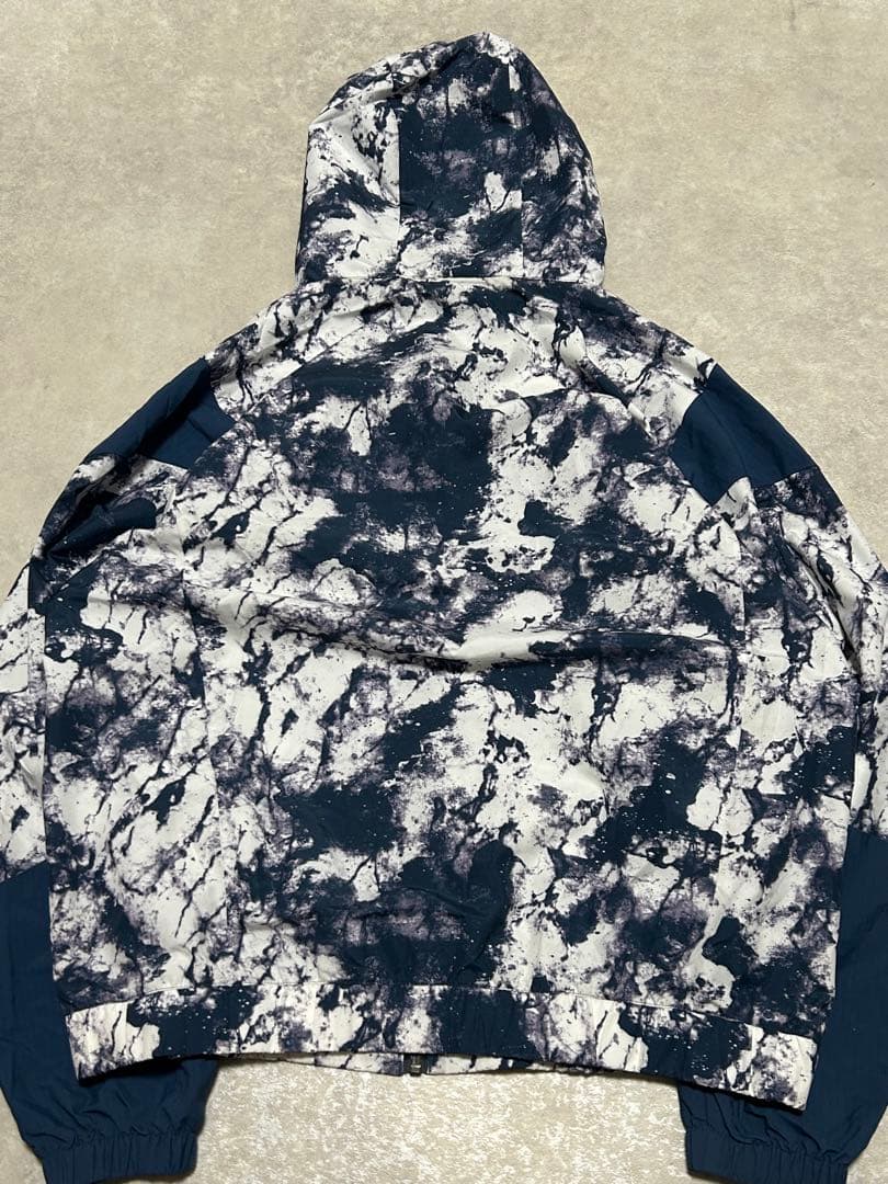 極美品 OAKLEY ENHANCE GRAPHIC WIND L 総柄 メンズ