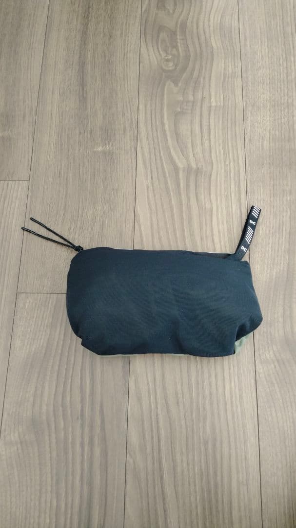 On オリーブグリーン ジャケット