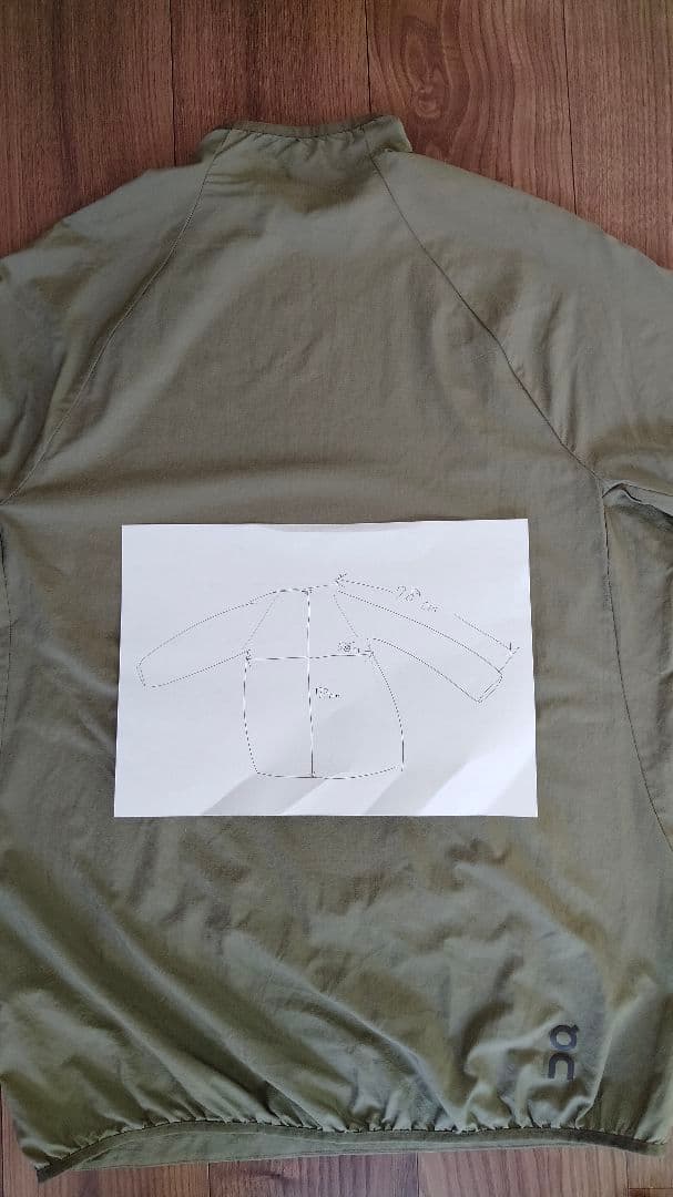 On オリーブグリーン ジャケット