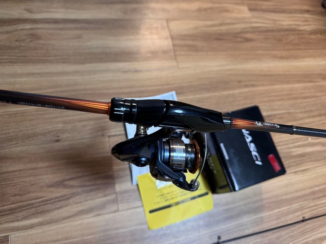 SHIMANO NASCI 1000 スピニングリールアジングロッド付け
