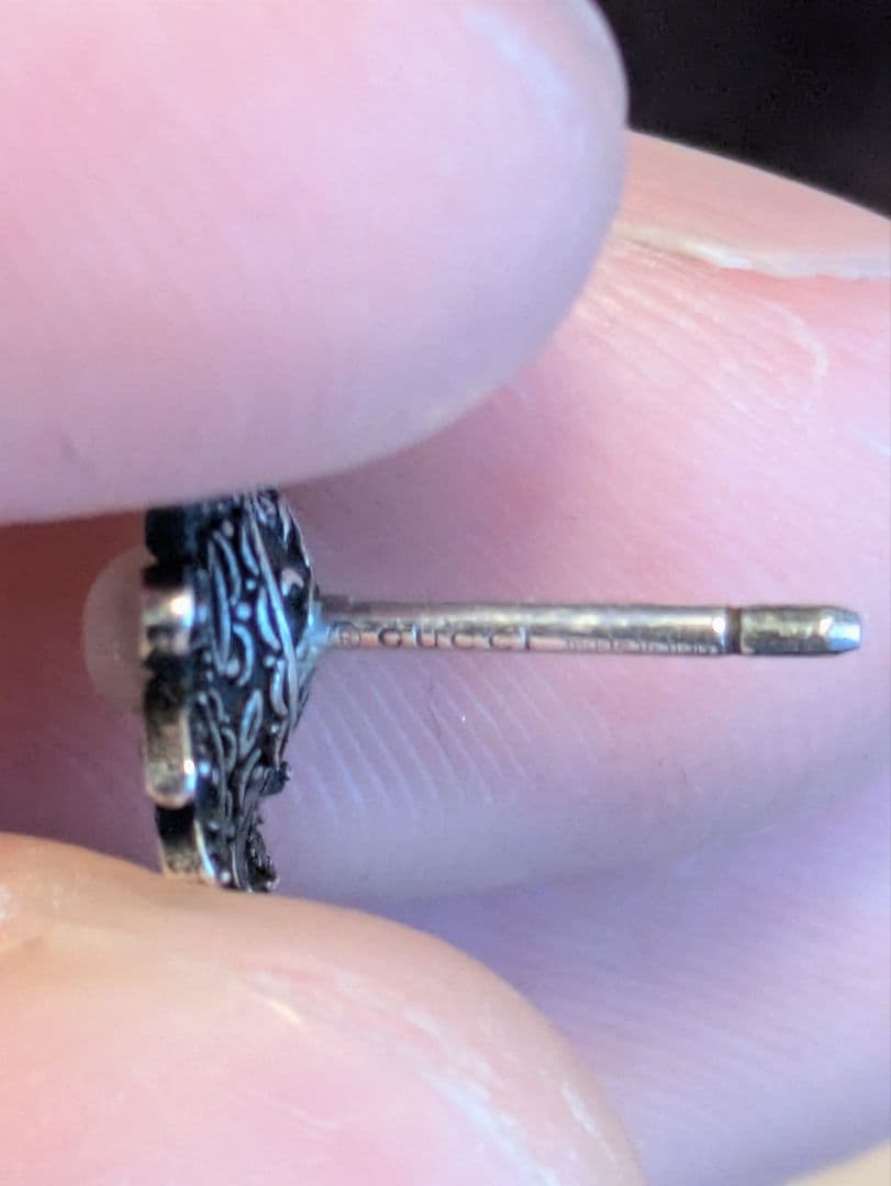 GUCCI　花形シルバーピアス(片耳用)