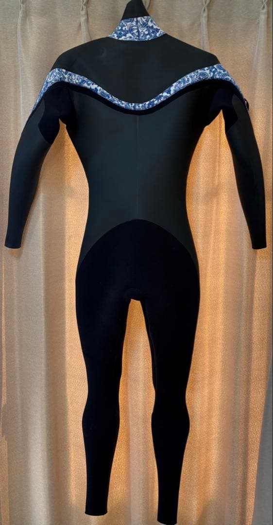 DOVEダヴ　セミドライフルスーツ ウェットスーツ 裏起毛165cm相当