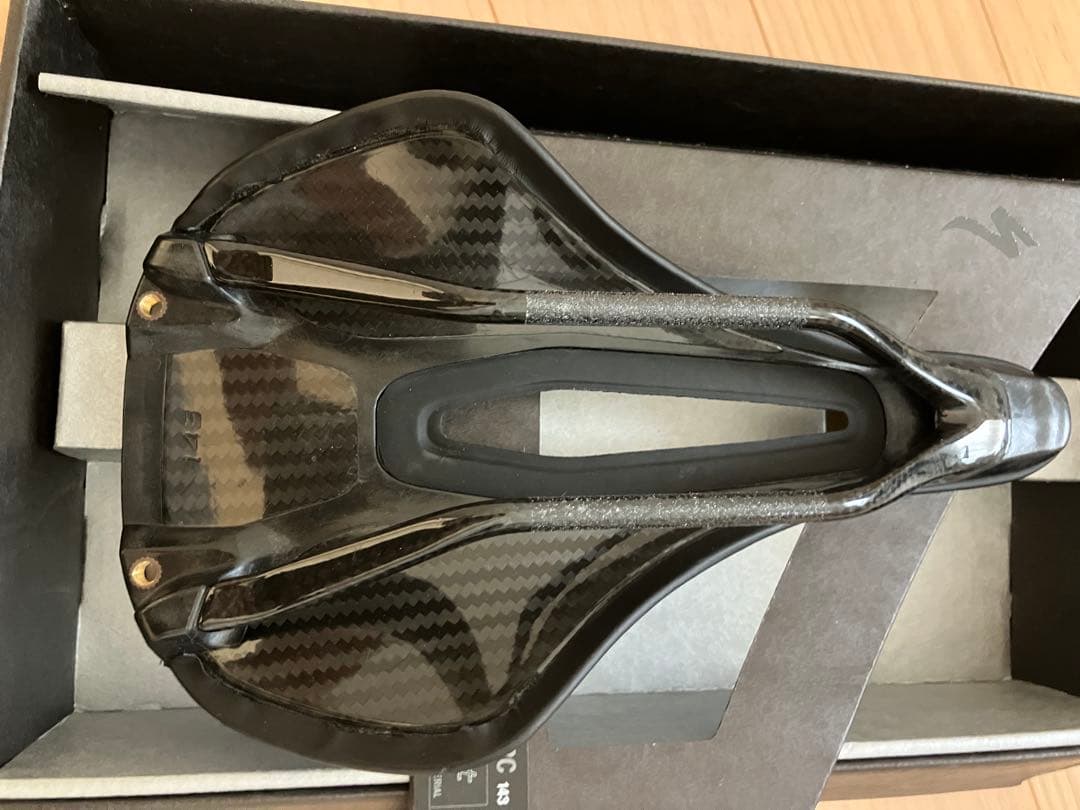 S-WORKS POWER ARC カーボン サドル 143mm