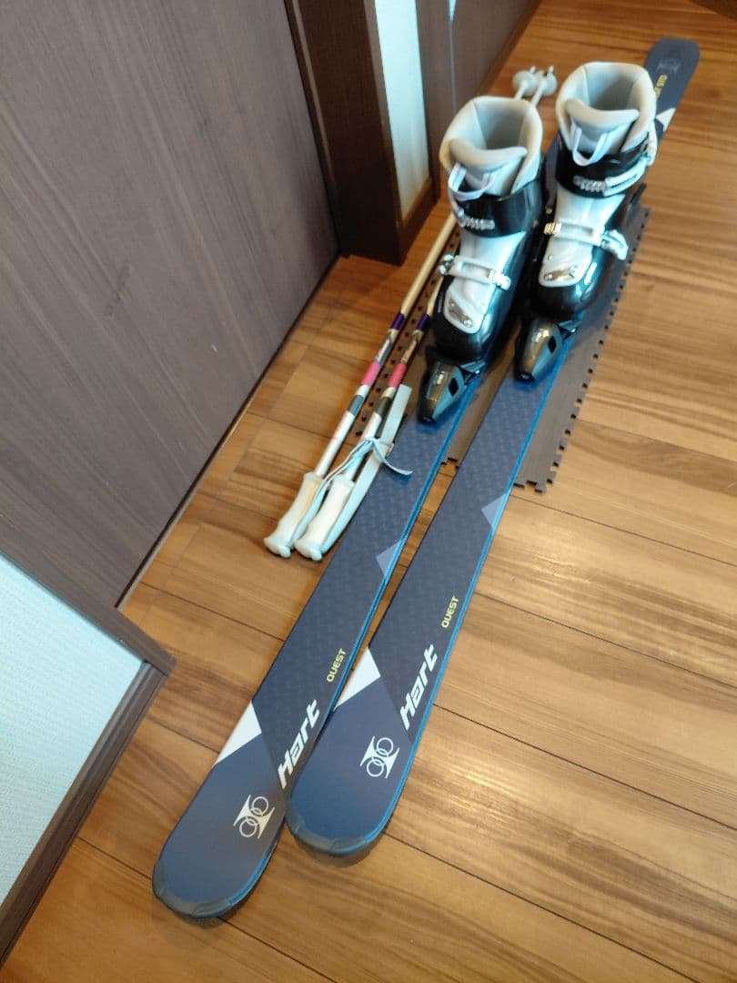 高年式‼️HART/レディース用/スキーセット・メンテ・WAX済み✔超軽量‼️