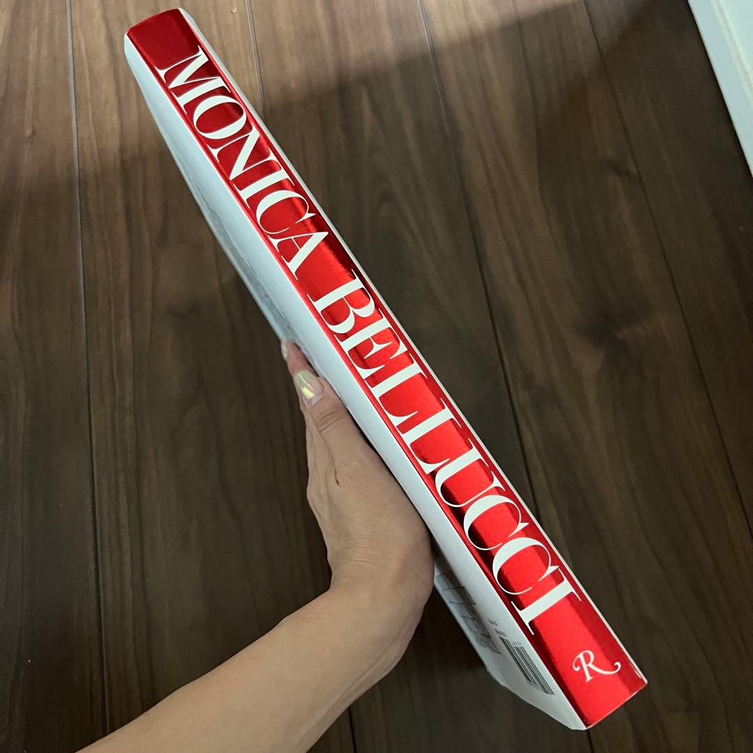 【送料込み・絶版本 】MONICA BELLUCCI 写真集 モニカ・ベルッチ