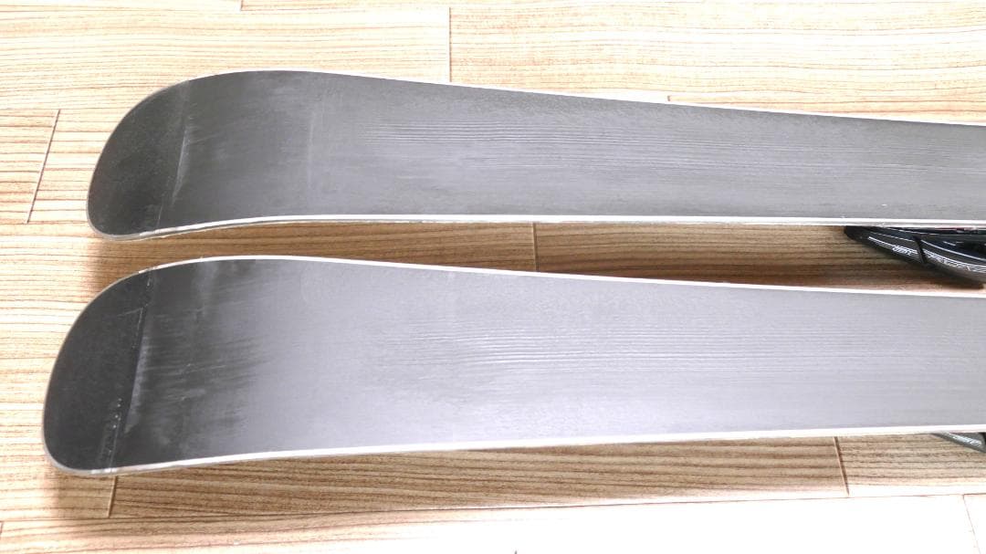 ★ATOMIC アトミック ★ショートスキー ★123㎝ ★スキー板＆ビンセット