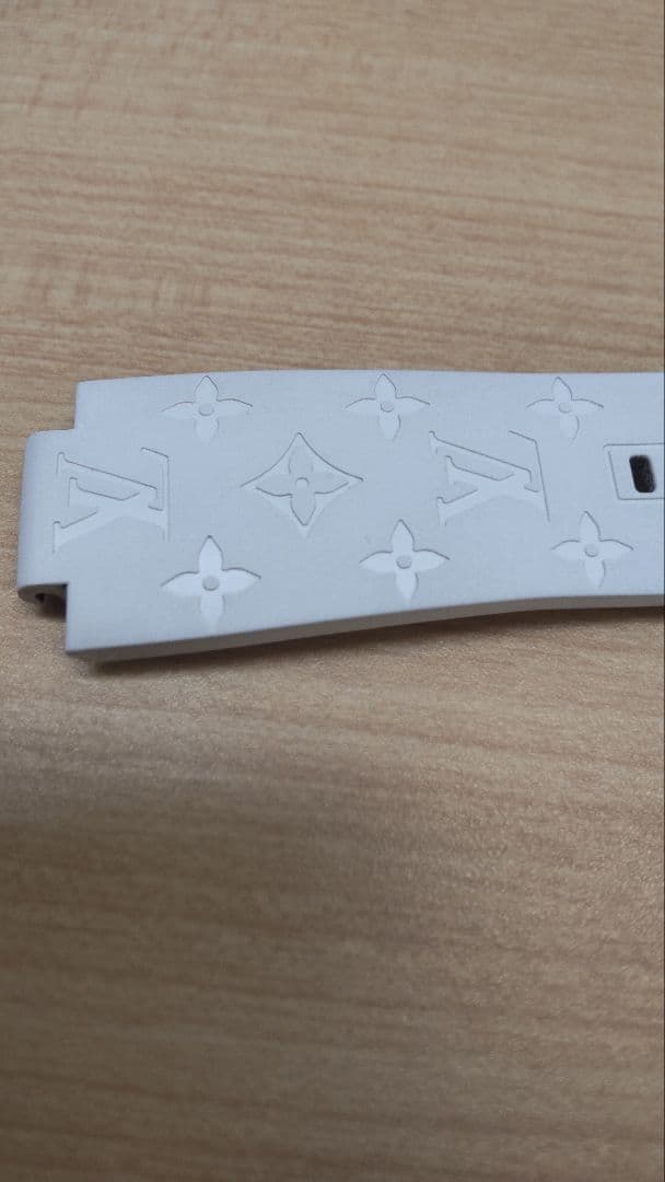 ルイヴィトンラバーベルトLOUIS VUITTON タンブールホライゾンV3用