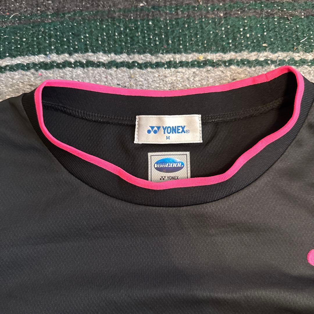 ⭐️廃盤　YONEX ゲームシャツ　Mサイズ シャツ ブラック/ピンク