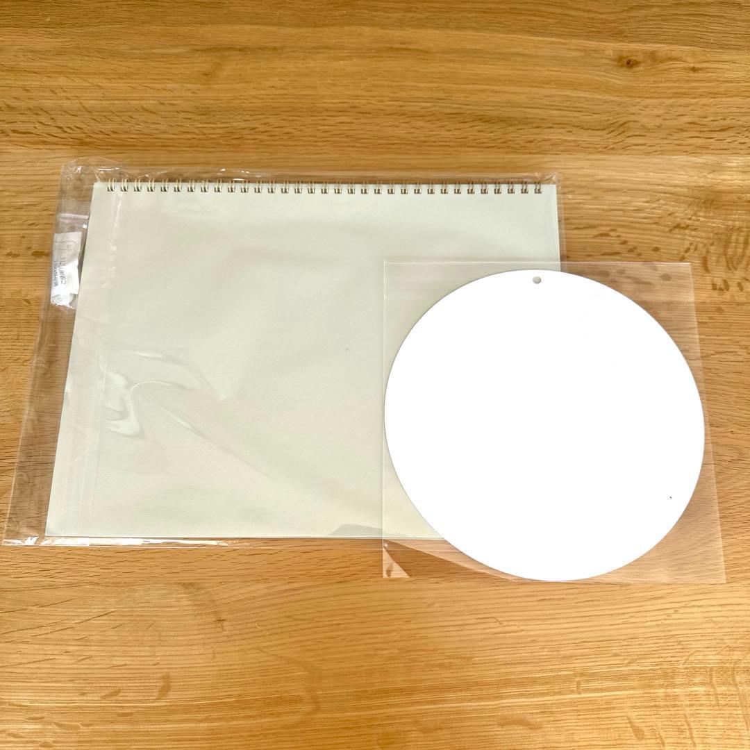 レリアンカレンダー・パリ 2026 壁掛け オーナメント付き