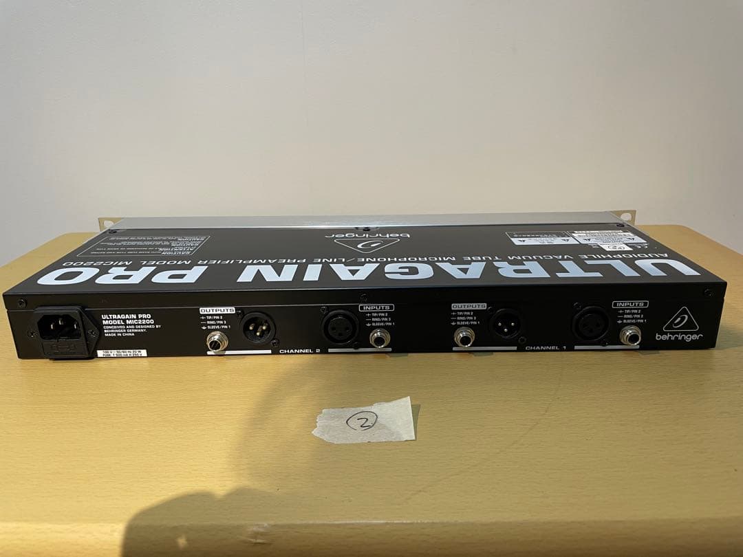 BEHRINGER ( ベリンガー ) MIC2200 ② マイクプリアンプ