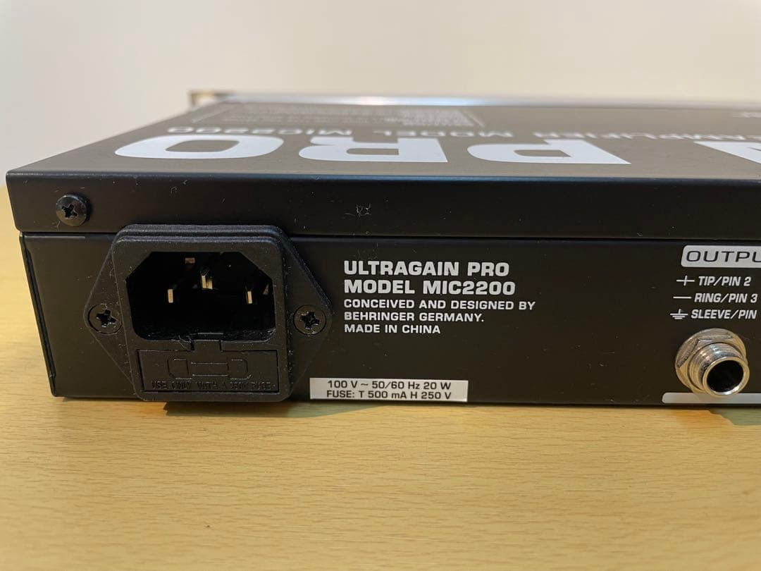 BEHRINGER ( ベリンガー ) MIC2200 ② マイクプリアンプ