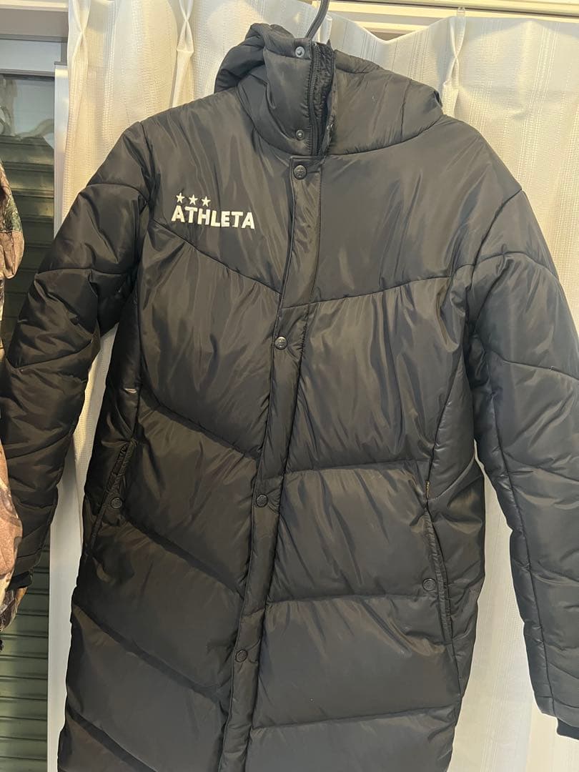 ATHLETA 黒 ダウンベンチコート