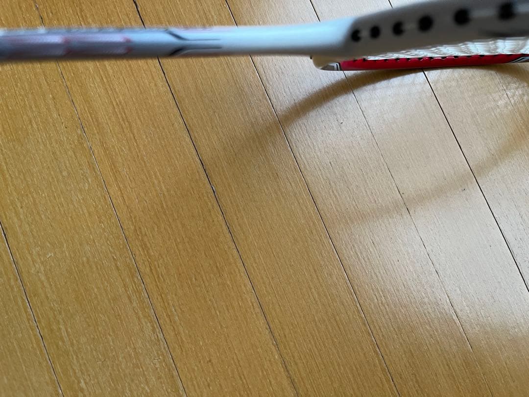 Yonex バドミントンラケット 白/赤