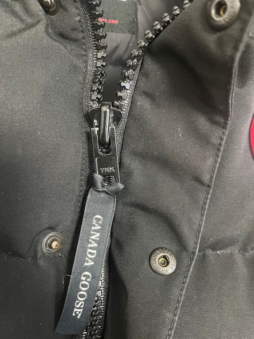   M ブラック ダウンベスト