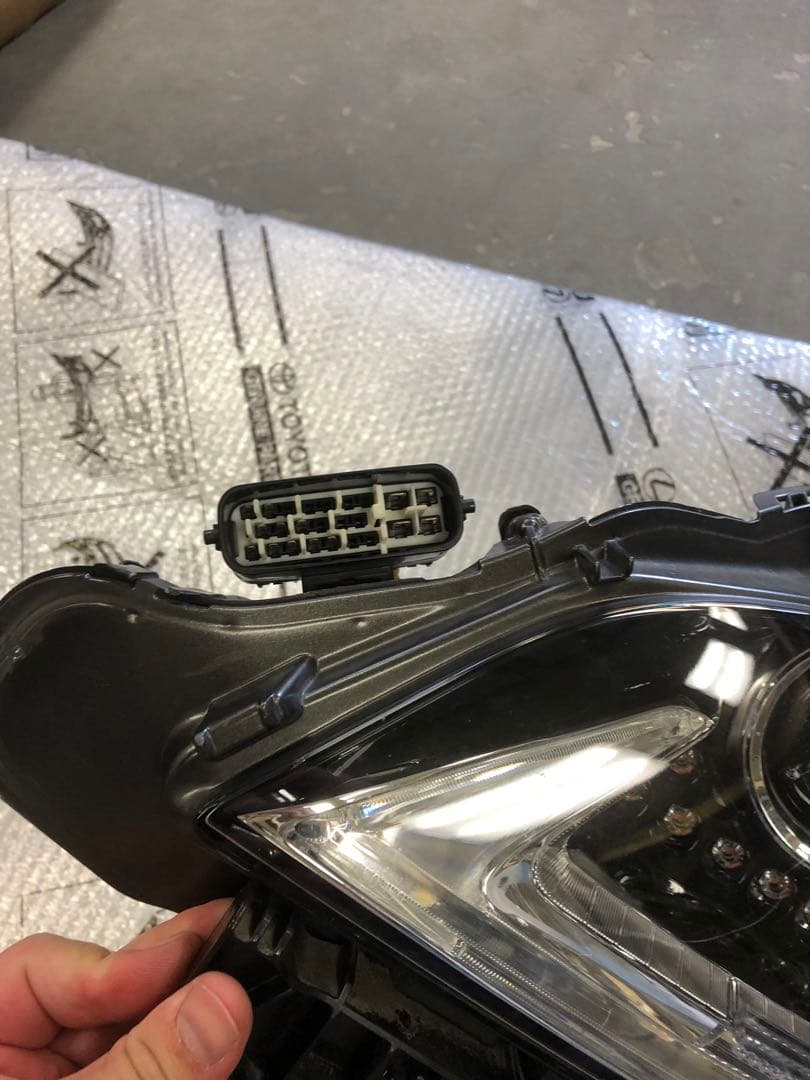 レクサス LS460 UVF45後期 左ヘッドライト81185-50A91