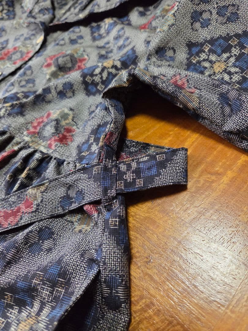 め0230着物リメイク正絹大島紬前開き切替えギャザーコートワンピースハンドメイド