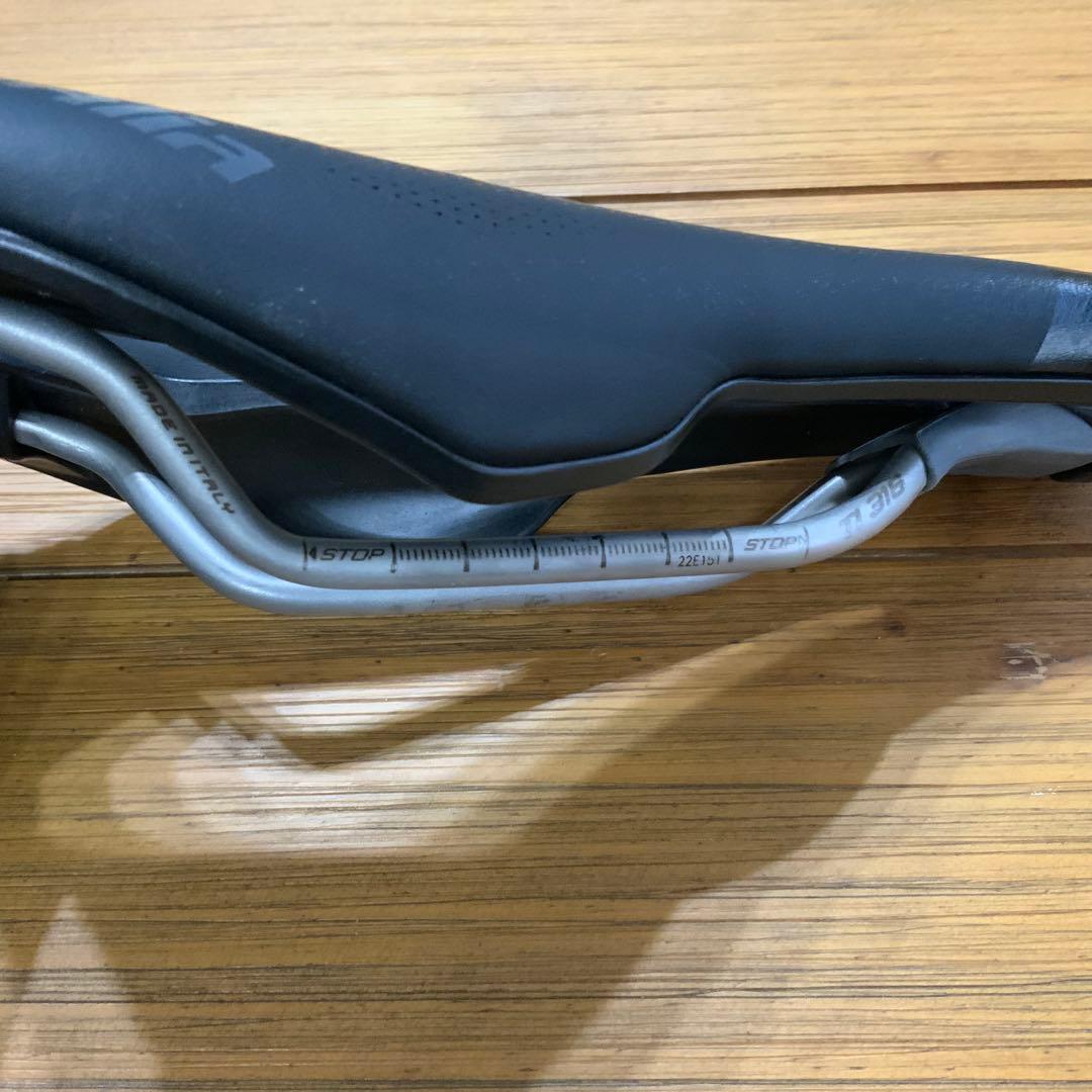 SelleItalia WATT GEL TI316 SUPERFLOWサドル