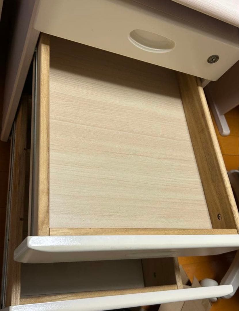 美品★ニトリ 学習机 ホワイト LEDライト付き収納棚② (①③もご確認ください