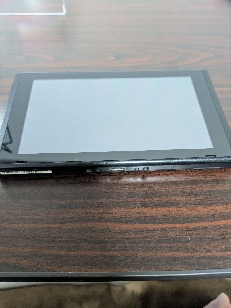 【極美品】NINTENDO Switch 本体のみ　動作確認済