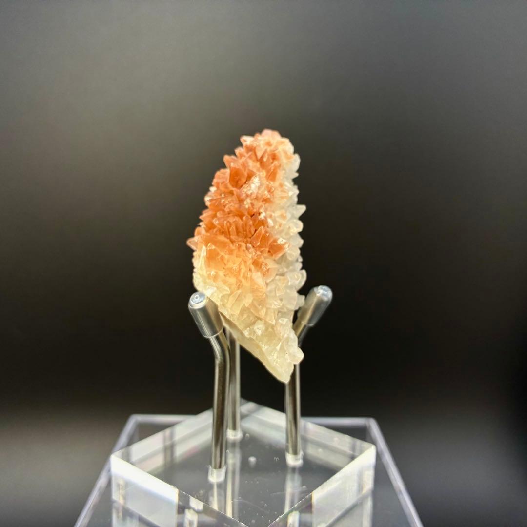 中国湖北省産 レッドカルサイトクラスター オレンジ結晶 炎の結晶美 標本・観賞石