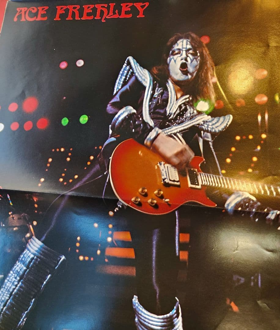 d*g様 【2冊Set】今から48年前の、KISS の特大サイズの来日特集号2冊