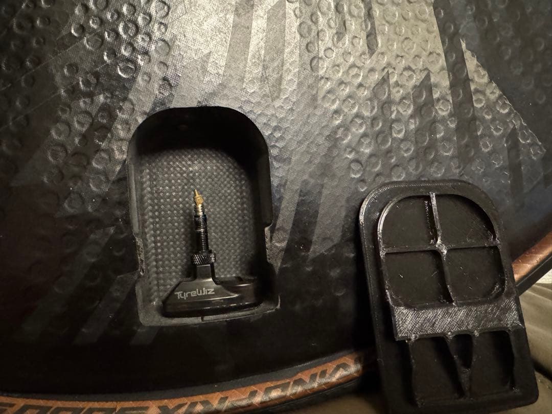 現行モデル！ZIPP SUPER-9 DB 空気圧センサー