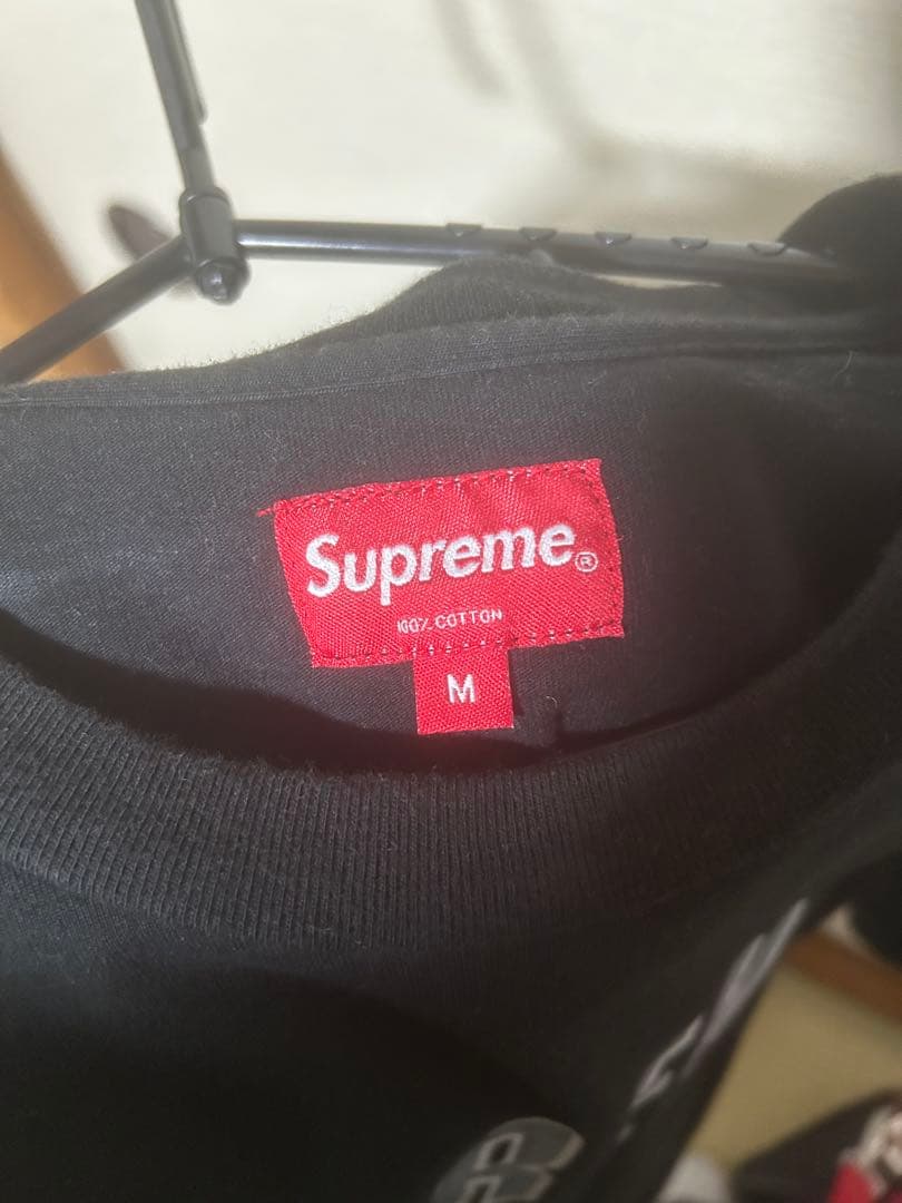 CHARA supreme アーチロゴ Tシャツ