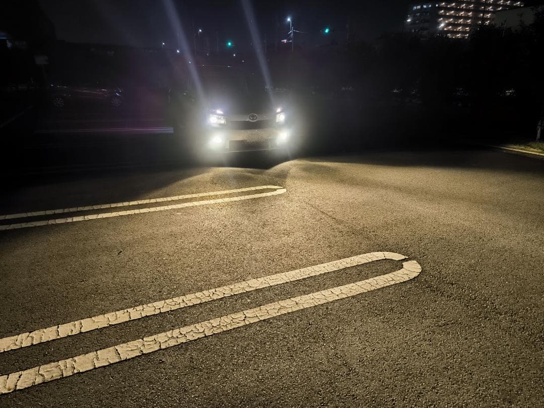 18LED　シリーズS　ハロゲン色宇宙一明るいバルブ　H11H8H16HB4H4