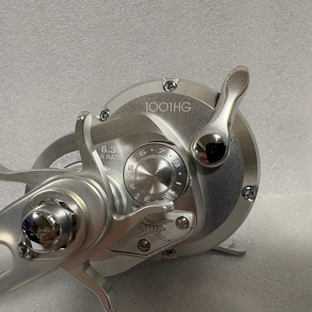 シマノ　オシアジガー　1001HG　左ハンドル