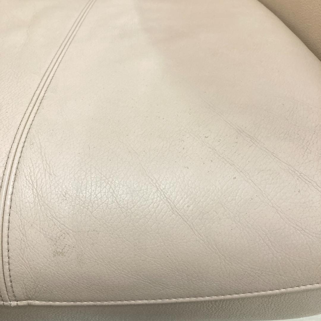 【カリモク】チターノ　革製　リクライニングソファ　回転式　一人掛けソファ