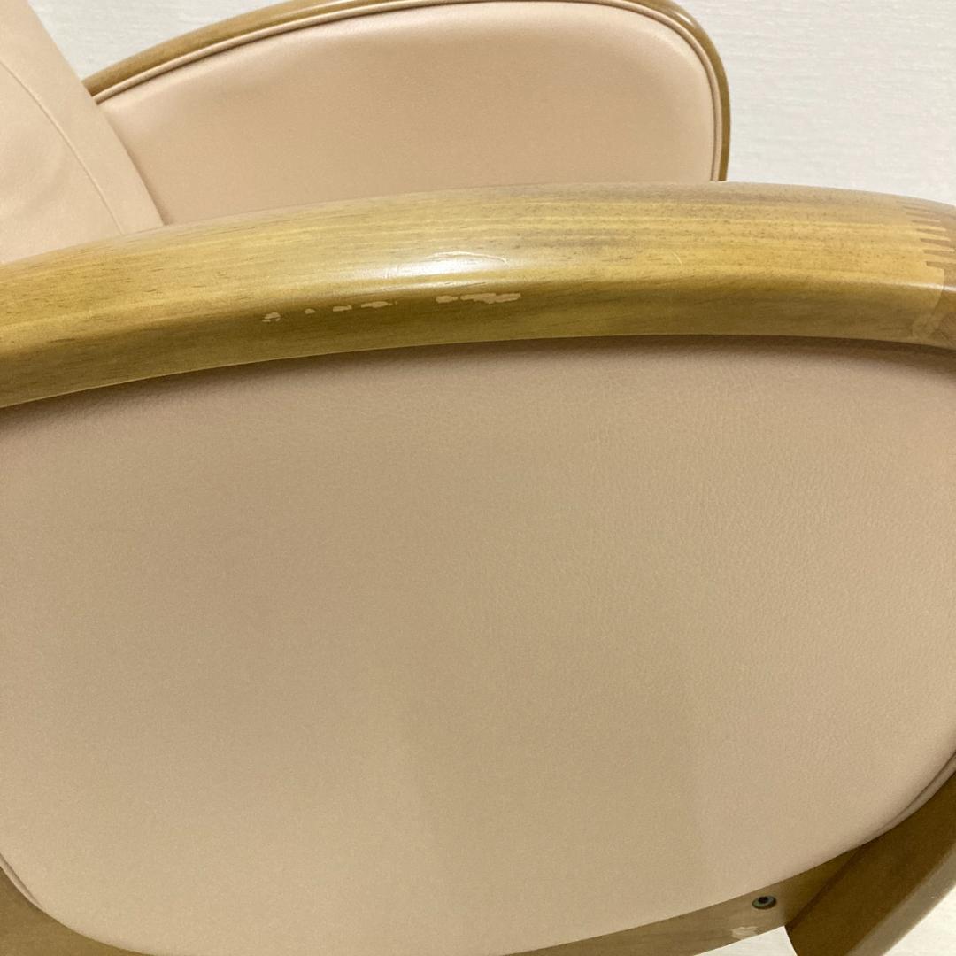 【カリモク】チターノ　革製　リクライニングソファ　回転式　一人掛けソファ