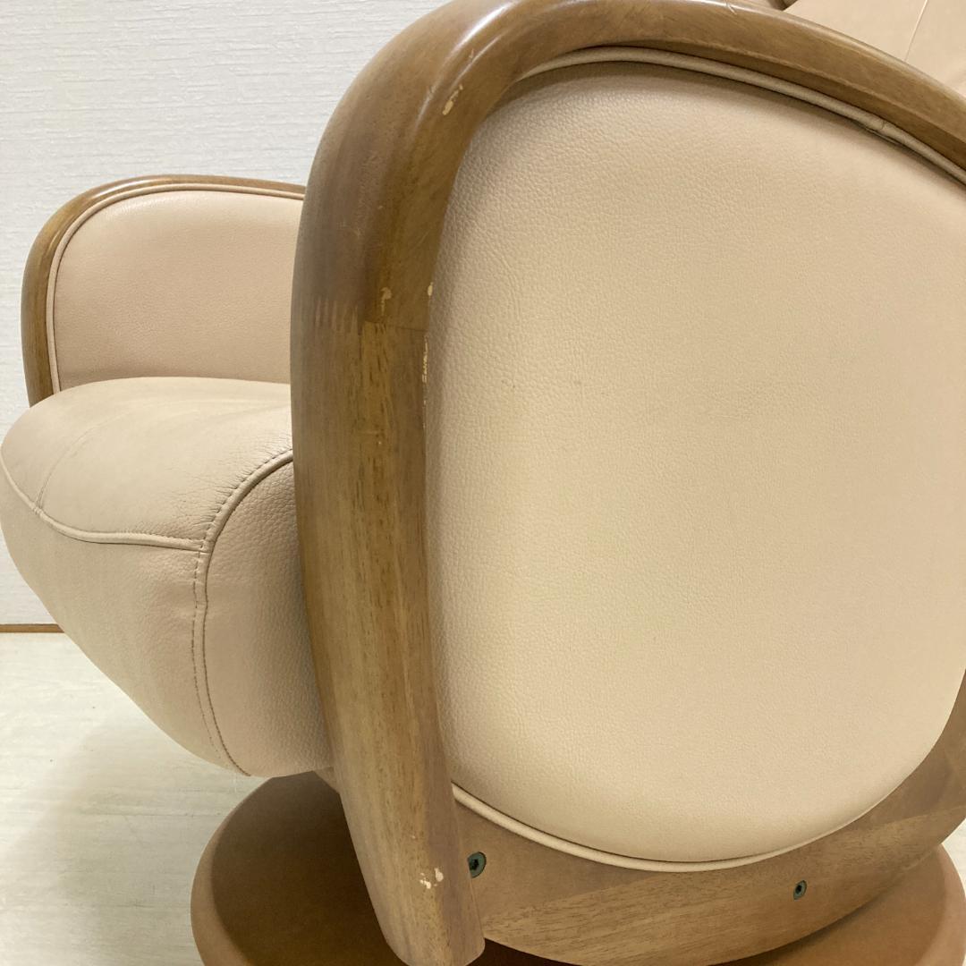 【カリモク】チターノ　革製　リクライニングソファ　回転式　一人掛けソファ