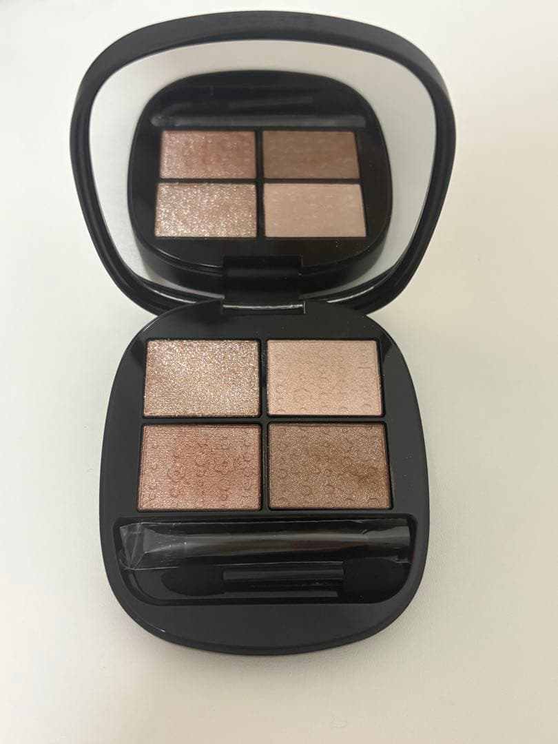 コスメデコルテ クリスマスコフレ2025 アイシャドウ