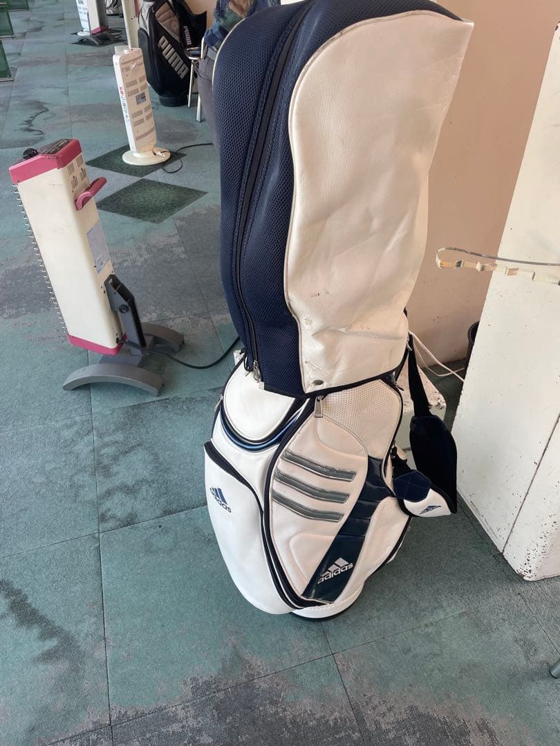 ゴルフバック　アディダス ゴルフ (adidas Golf)