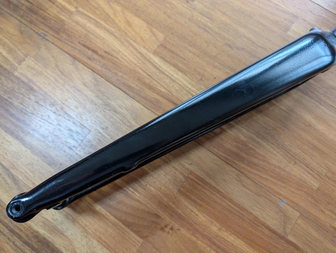 ディスクブレーキフルカーボンフォーク ブラック　1-1/8\" - 1.5\"