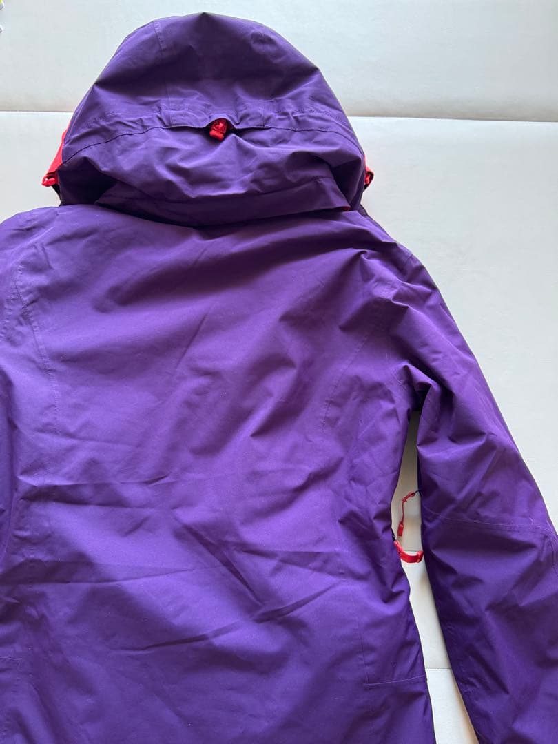 MILLET アトナピークジャケット　レディースSサイズ　断熱材入りスノーウェア