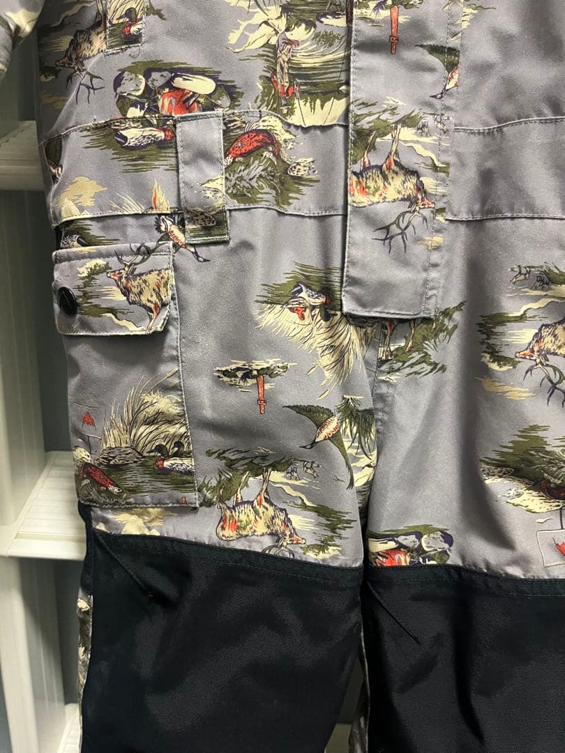 Burton スキーウェア つなぎ　動物柄　グレー