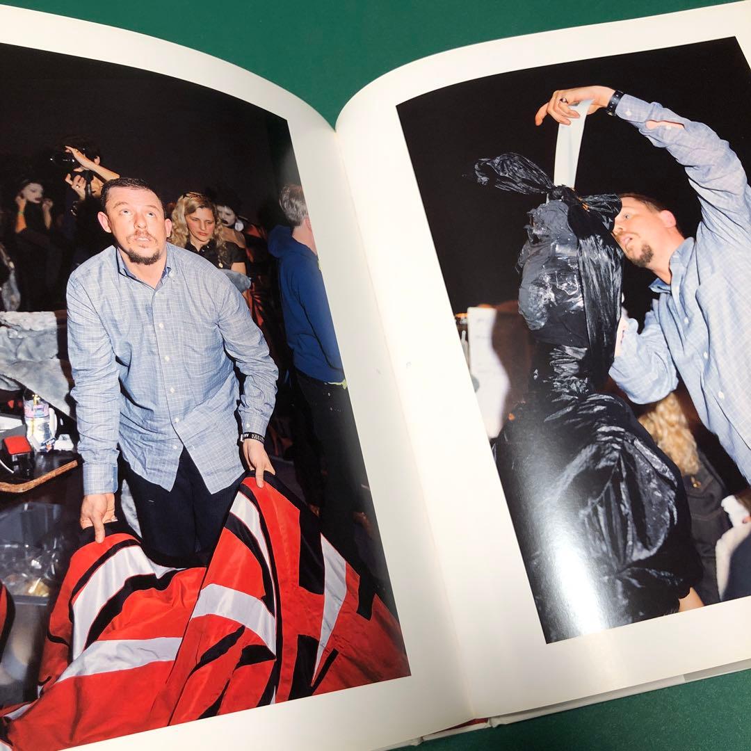 洋書 ALEXANDER McQUEEN WORKING PROCESS