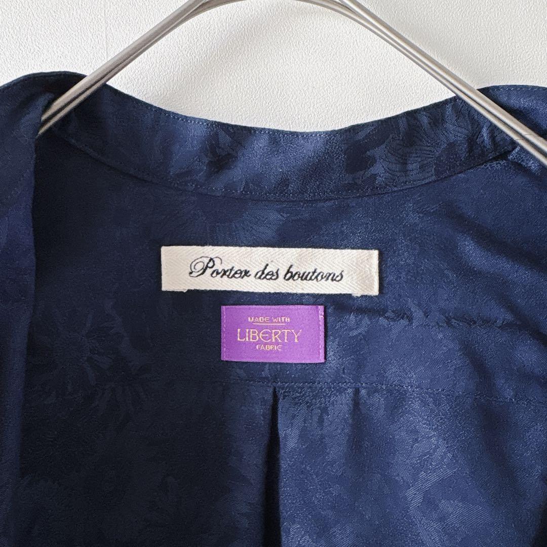 Porter des boutonsポルテデブトン ネイビーブラウス リバティ