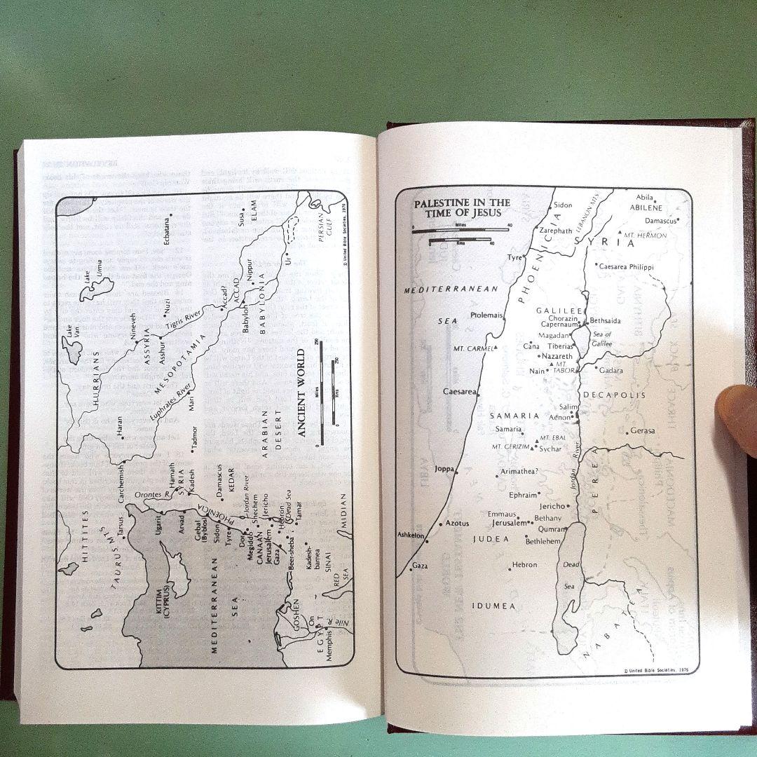 洋書 HOLY BIBLE NEW REVISED STANDARD VERSION