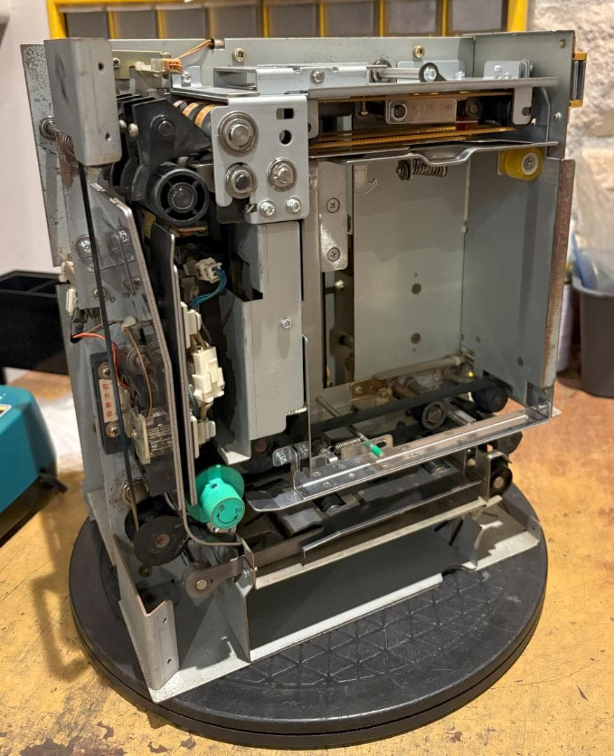 送料無料!!グローリー高額紙幣両替機ERD-20Q専用架台付③