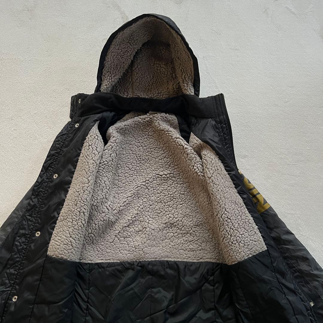 NIKE ナイキ 140㎝ キッズM ベンチコート 裏ボア 黒ブラック金ゴールド