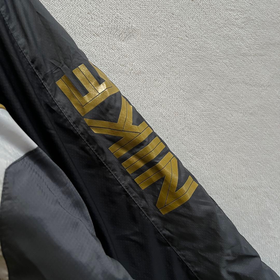 NIKE ナイキ 140㎝ キッズM ベンチコート 裏ボア 黒ブラック金ゴールド