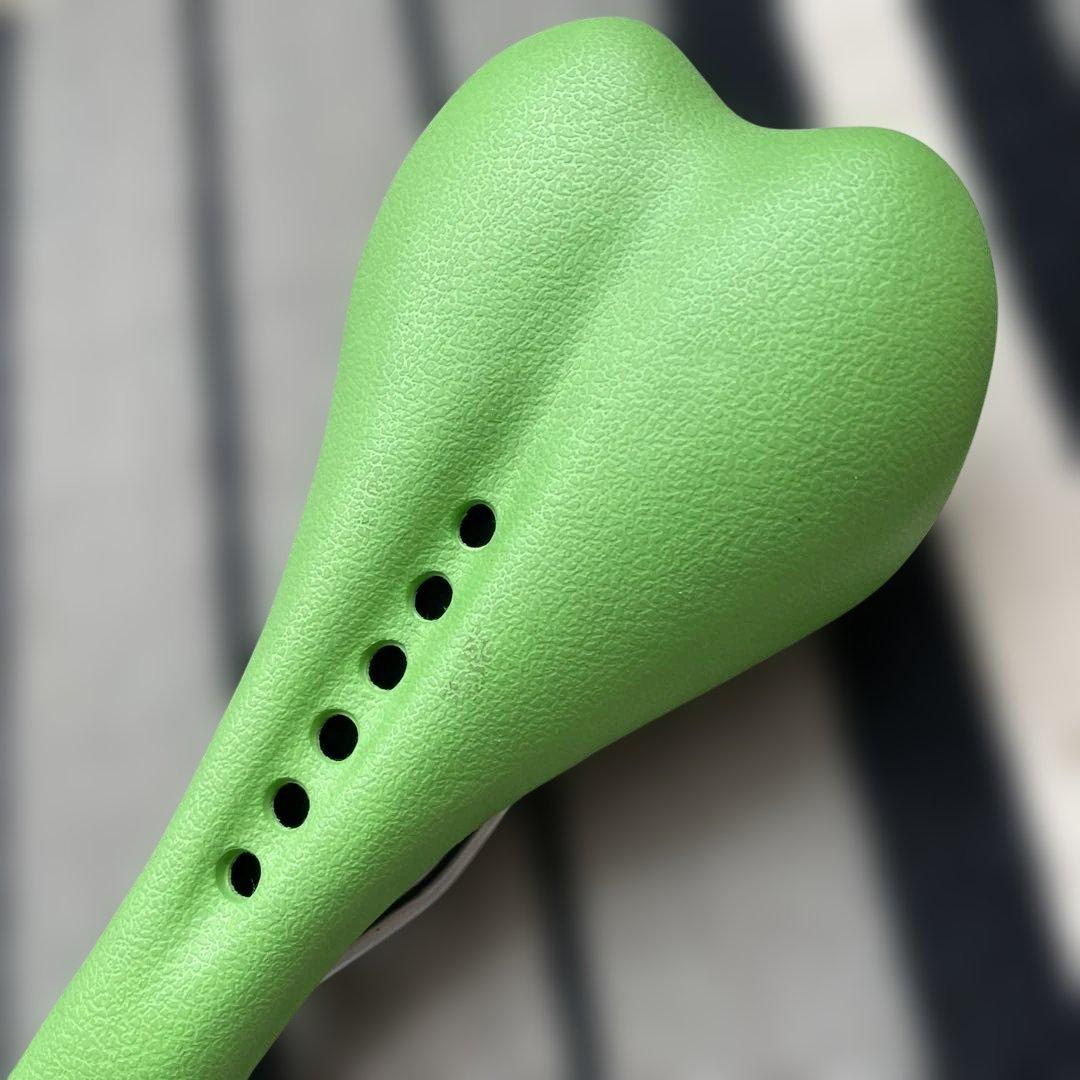 YAFEE エルゴノミックサドル YF ブラック/グリーンほか3点