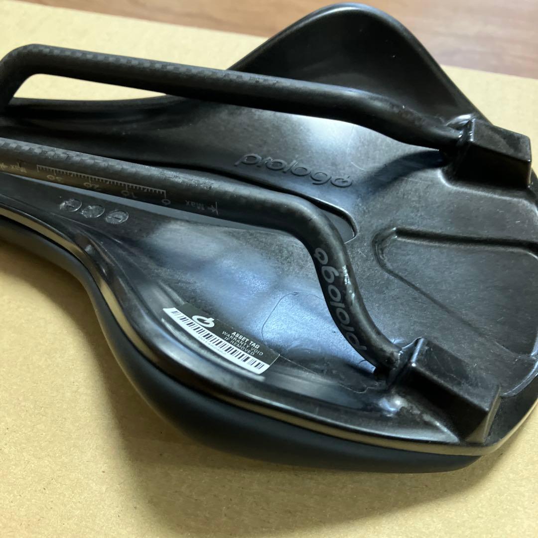 Prologo(プロロゴ) NAGO R4 NACK 147 サドル