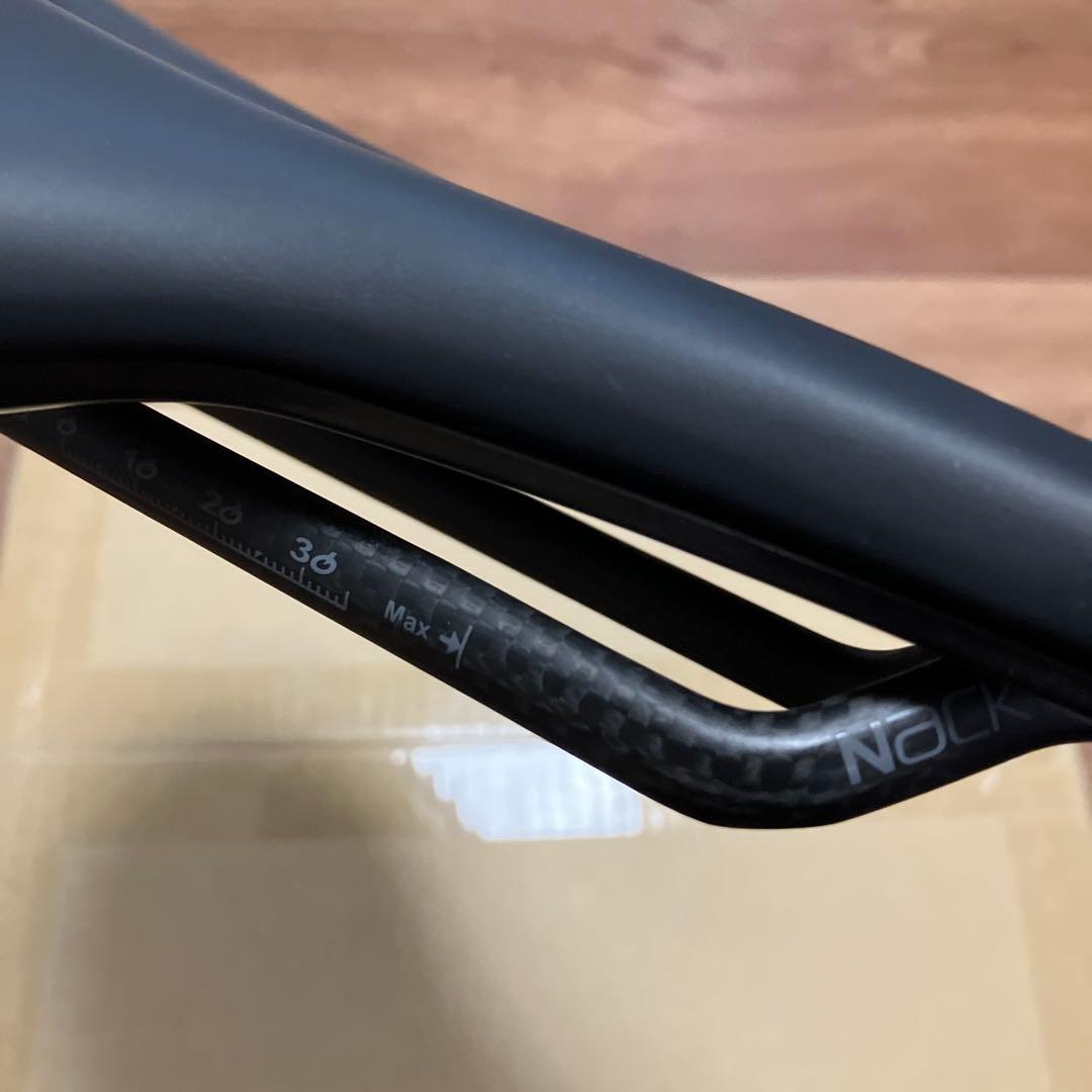 Prologo(プロロゴ) NAGO R4 NACK 147 サドル