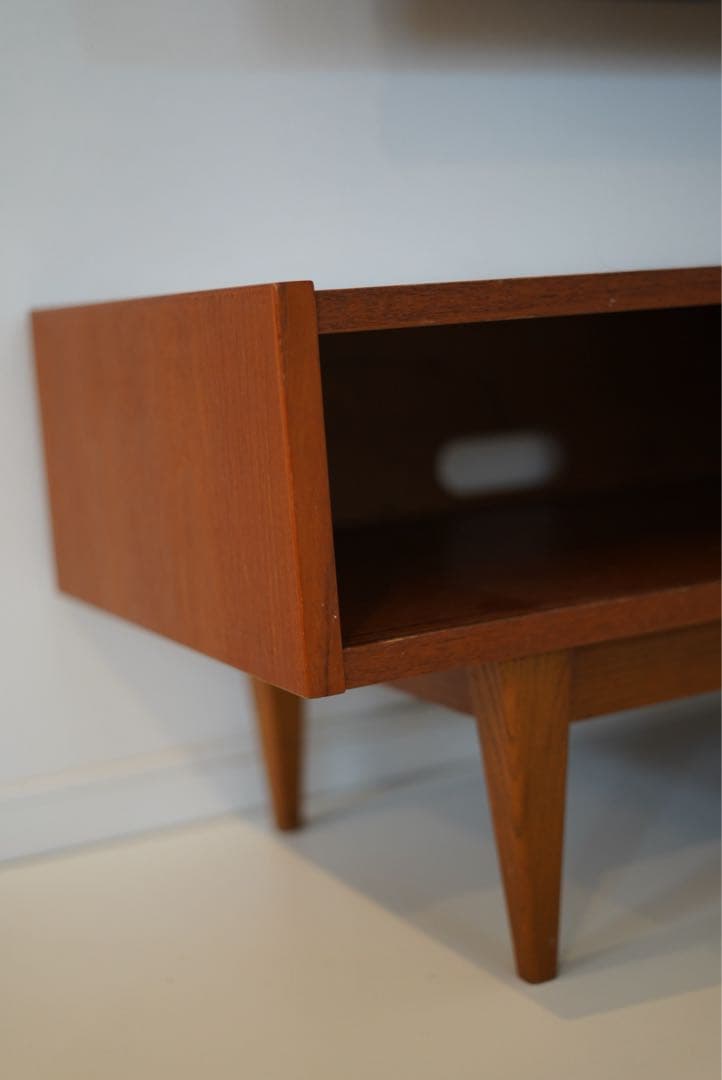 ブラウン木製テレビ台 引き出し付き