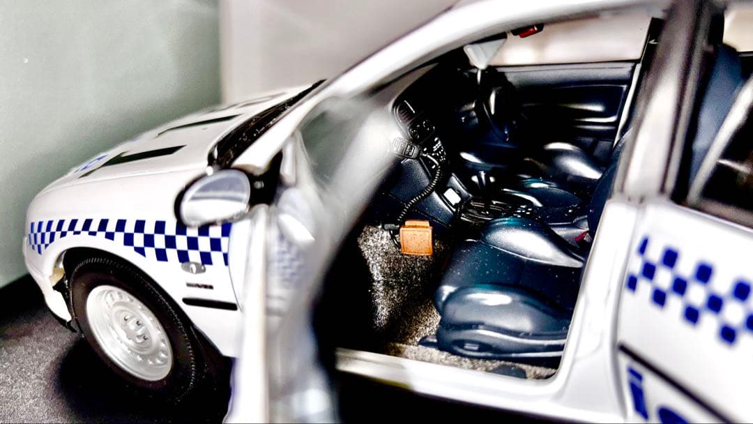 超希少 オートアート 1/18 ホールデン コモドア VT パトカー 17年モノ